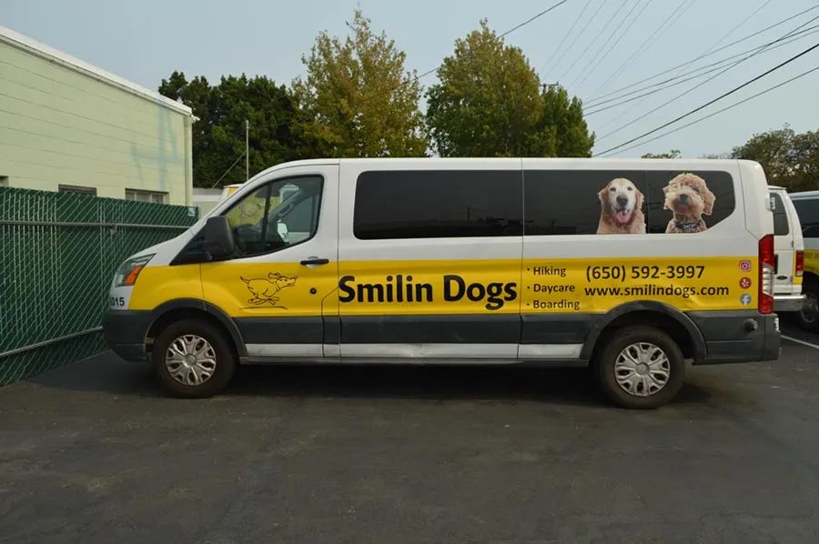 A Smilin Dogs van